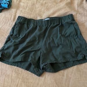 Madewell Green Always Pull On Shorts Size M